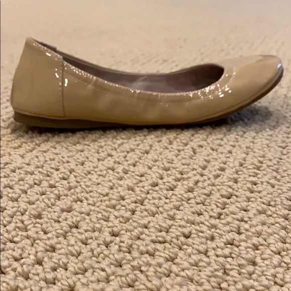 Vince Camuto Ballet Flats - Picture 3 of 7